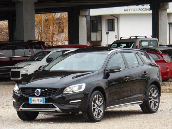 Volvo V60 Cross Country 2000 D4 190CV Business Plus Geartronic (FWD)