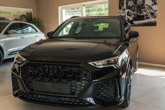 Audi RS Q3 quattro S tronic Listino 94.300 €