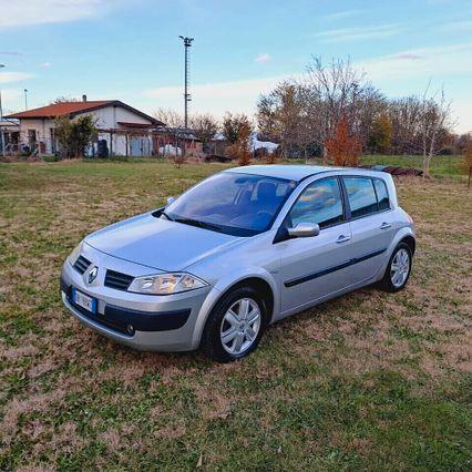 Renault Megane 1.5 dCi CINGHIA DISTRIBUZIONE NUOVA fattura di 1000 euro
