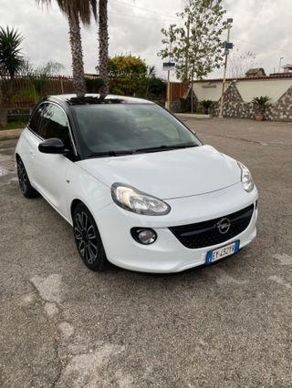 Opel Adam 1.4 87 CV GPL adatta per neopatentati