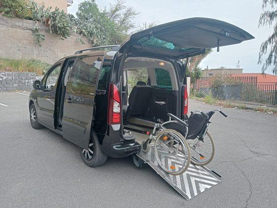 Citroen Berlingo Pianale ribassato con rampa disabili in carrozzina