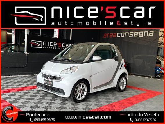 SMART ForTwo 1000 52 kW MHD coupé passion *AUTOMATICA*