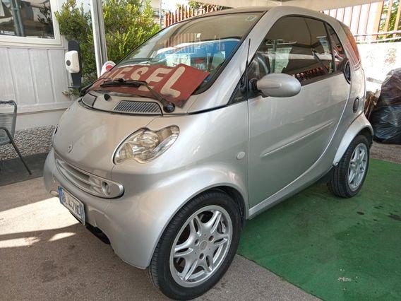 SMART FOR TOW PASSION 800 DIESEL E FULL OPTIONAL ANNO 2001