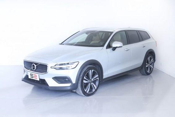 VOLVO V60 Cross Country D4 AWD Geartronic Pro/INTELLISAFE PRO/WINTER PACK