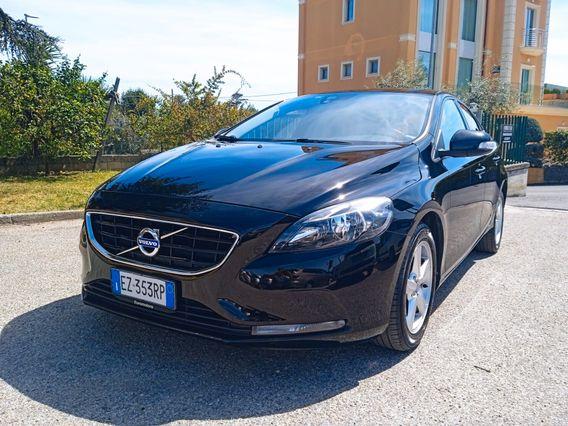 Volvo V40 D2 geartronic