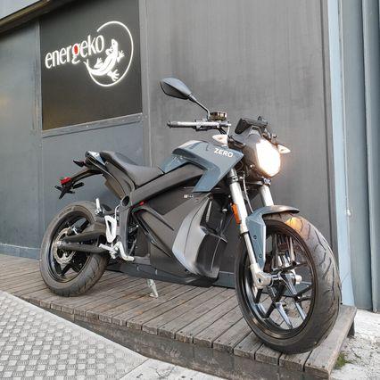 Zero Motorcycles S stradale con batteria da 14.4 kWh